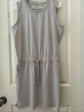 Calvin Klein Performance Sleeveless Drawstring Dress 12% Spandex pockets S beige